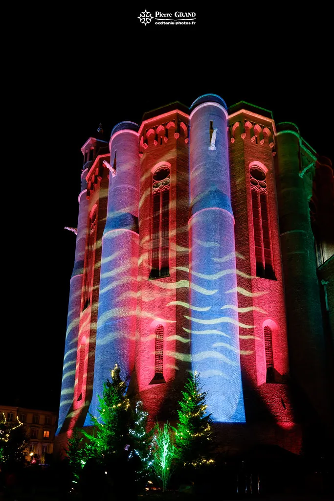 La cathédrale Sainte-Cécile illuminée de nuit, Albi